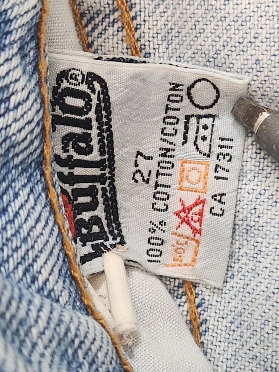Vintage Buffalo Jeans 100% Cotton Light Wash 90s Distressed Denim Size 27 - Picture 8 of 15